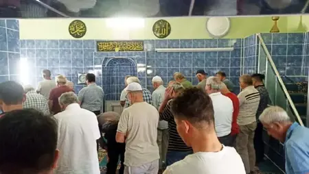 المصلون في مسجد بولاية موغلا يكتشفون خطأ في اتجاه القبلة بعد 45 عامًا