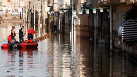 ارتفاع عدد قتلى الفيضانات في الجزائر إلى سبعة