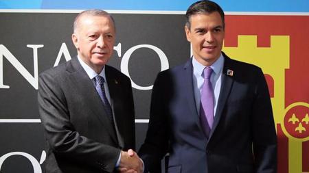 أردوغان يلتقي برئيس الوزراء الإسباني على هامش قمة الناتو في مدريد