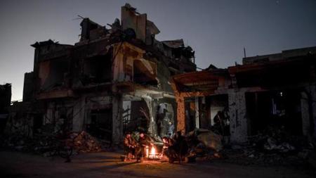 تعليق توزيع المساعدات الإنسانية في غزة ليلًا بعد مقتل موظفي المطبخ المركزي العالمي