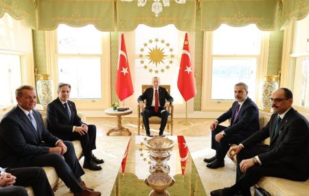 "لم يستقبله أحد" وزير الخارجية الأمريكي في زيارة رسمية إلى اسطنبول