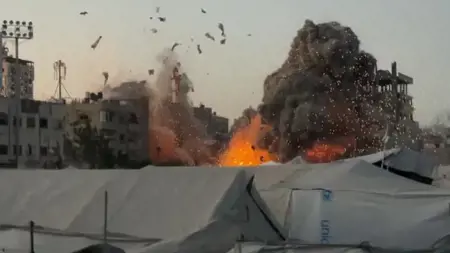 الاحتلال يدمر مسجد المتقين وخيام نازحين في مدينة غزة