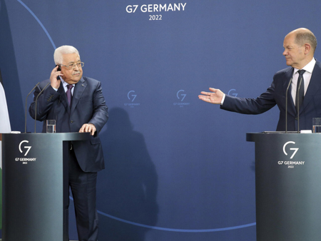 ألمانيا تفتح تحقيقاً مع محمود عباس بعد تصريحاته عن "الهولوكوست"