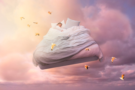 لماذا ننسى الأحلام بعد الاستيقاظ من النوم؟ وهل بإمكاننا التدرُّب على تذكرها؟