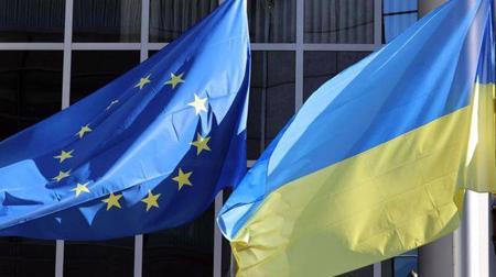 الاتحاد الأوروبي يقترح تقديم  500 مليون يورو لمساعدة أوكرانيا عسكريا