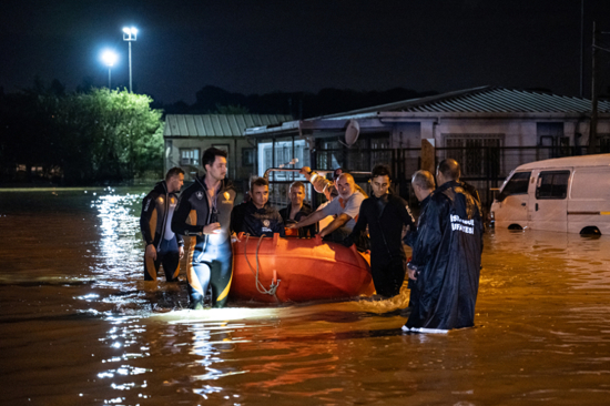 مصرع شخصين إثر فيضانات قوية ضربت مدينة إسطنبول
