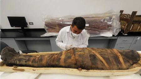 مصر: العثور على مومياء أثرية عمرها 4 آلاف و300 عامًا