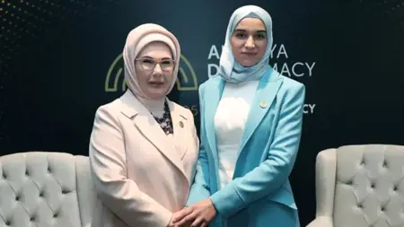 أمينة أردوغان تلتقي بزوجة الرئيس السوري لطيفة الدروبي