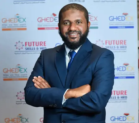 المبدع "عبدالرحيم الفارسي" يحلق عالياً مع برنامج الكتب الأربعة ويحصد نجاحات باهرة المبدع "عبدالرحيم الفارسي" يحلق عالياً مع برنامج الكتب الأربعة ويحصد نجاحات باهرة