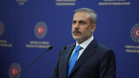 وزير الخارجية التركي يلتقي برئيس المكتب السياسي لحركة حماس في قطر