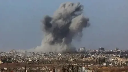 غارات إسرائيلية تتواصل في غزة رغم إعلان وقف إطلاق النار