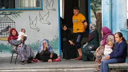 كيف تلد نساء غزة الحوامل في ظل القصف الإسرائيلي المستمر؟ كيف تلد نساء غزة الحوامل في ظل القصف الإسرائيلي المستمر؟