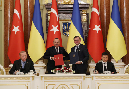تركيا وأوكرانيا توقعان 8 اتفاقيات في مجالات مختلفة