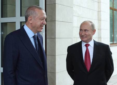 الرئيس أردوغان يصف لقاء نظيره بوتين بـ"المثمر"
