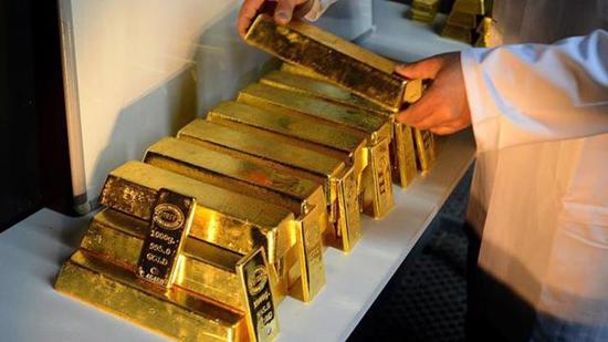 تواصل تقلب أسعار الذهب بعد هجمات روسيا على أوكرانيا 
