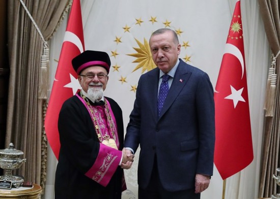 الرئيس أردوغان يعزي بوفاة الرئيس الفخري للطائفة اليهودية في تركيا