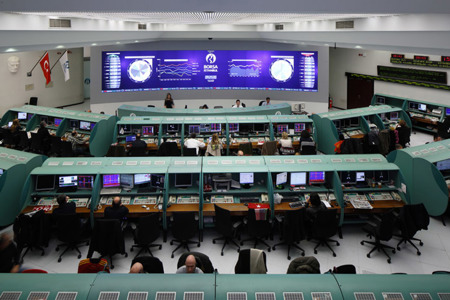 بورصة إسطنبول تتألق: BIST100 يغلق على ارتفاع… وقطاع الاستثمار العقاري يصدّر المكاسب