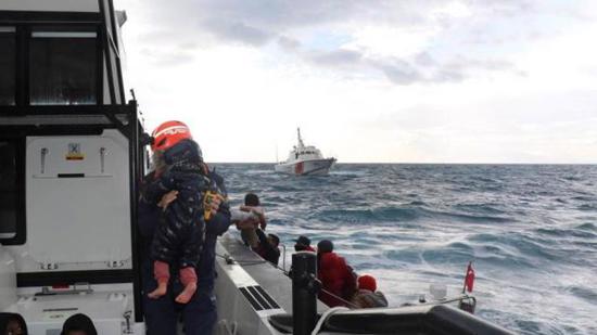 العثور على جثتين لمهاجرين غير الشرعيين قبالة سواحل إزمير