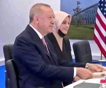 هكذا كرّم أردوغان النّائب التي طُردت من البرلمان التركي بسبب حجابها
