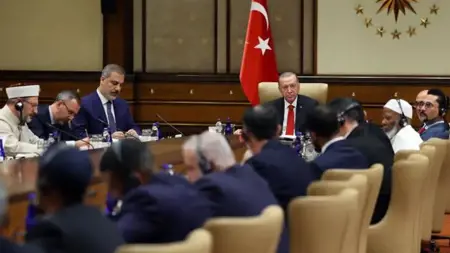 الرئيس أردوغان:"مهاجمة القرآن جريمة كراهية واضحة" الرئيس أردوغان:"مهاجمة القرآن جريمة كراهية واضحة"