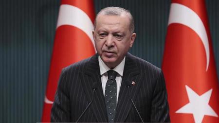 الرئيس أردوغان يهنئ بطلة الملاكمة  التركية