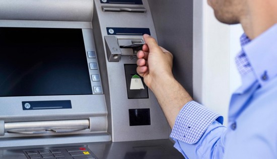 طريقة ذكية لسحب أموالك من ماكينة ATM دون الحاجة لبطاقة السحب