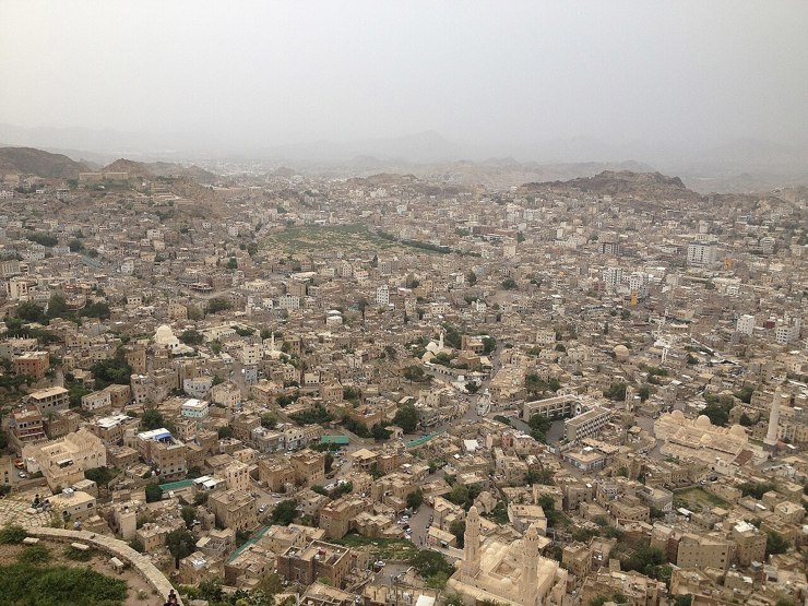 معارك اليمن تتسع وتطال منشآت أرامكو مجدداً