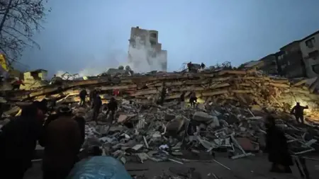 لمواجهة تبعات الزلزال المدمر.. روسيا تعلن استعدادها لمد يد العون إلى تركيا