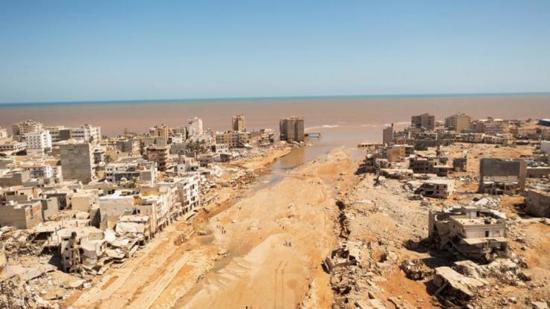 عاجل.. فريق المساعدات الدولي  يتعرض لحادث في ليبيا