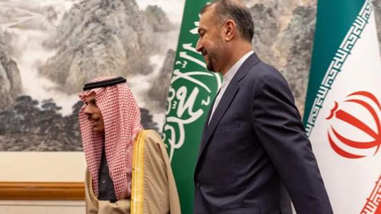 وزير الخارجية الإيراني يجري أول زيارة للسعودية