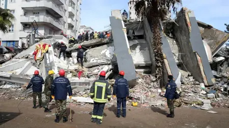 أحكام بالسجن في قضية مبنى «إزغي» الذي قتل انهياره 35 شخصاً