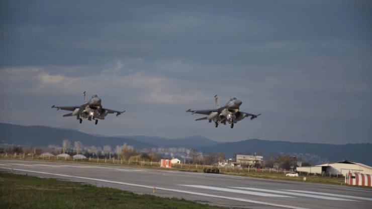 الوصف: المضايقات اليونانية مرة أخرى في مناورات الناتو: ردت طائرات F-16 التركية