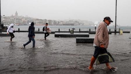 الأرصاد الجوية تطلق تحذيراً لإسطنبول من الأمطار الغزيرة