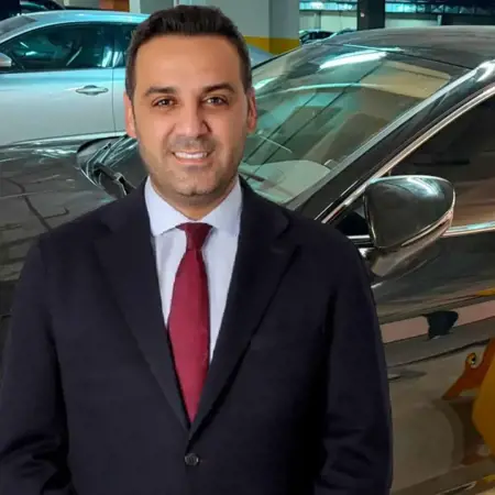 توقيف شخصَين لإطلاقهما النار على سيارة رئيس بلدية چيغلي بإزمير
