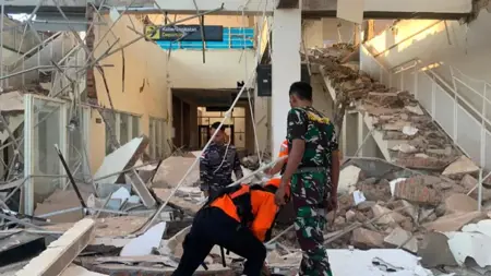 زلزال بقوّة 7.7 درجات يضرب إندونيسيا ويودي بحياة شخصين
