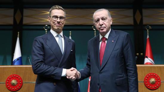 أردوغان يلتقي الرئيس الفنلندي ستوب على هامش قمة الناتو