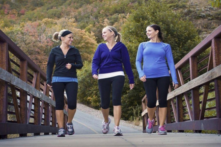 ما هي فوائد ممارسة رياضة المشي بعد الأكل؟ الخبراء يجيبون