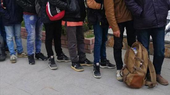 القبض على  243 مهاجرًا غير نظامي في كيركلاريلي التركية