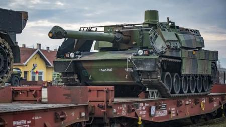 فرنسا تدرس إمكانية إرسال دبابات من طراز Leclerc إلى أوكرانيا