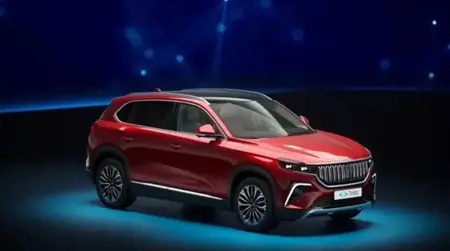 تركيا تكشف الستار عن أول شخصين يستلما سيارة  "Togg" المحلية