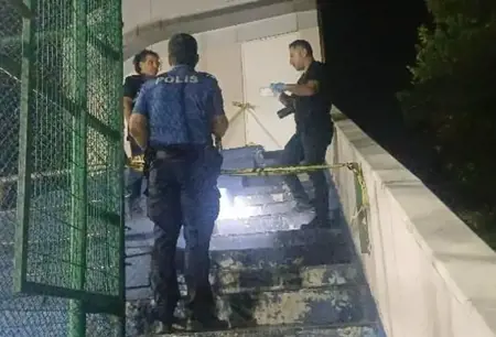 طعن مراهقٍ (15 عاماً) إثر مشادّةٍ في حديقةٍ عامّة بتشوروم