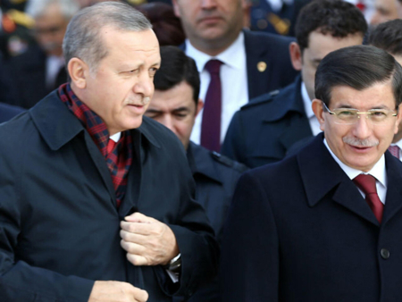 أحمد داوود أوغلو: حكومة أردوغان أبعدت الشباب عن الدين أما نحن فلن نسمح بذلك