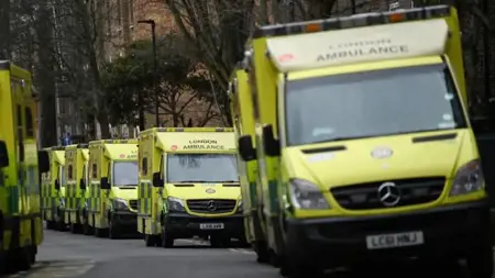 تواصل إضراب سيارات الإسعاف في  إنجلترا