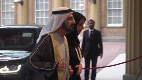 الشيخ محمد بن راشد آل مكتوم يصل إلى قصر باكنغهام ويلتقي بالملك تشارلز
