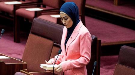 أول نائبة محجبة في البرلمان الاسترالي توجه نصائح مؤثرة للفتيات الصغيرات