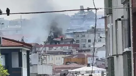 عاجل :اندلاع حريق في شقة بمنطقة باغجيلار بإسطنبول