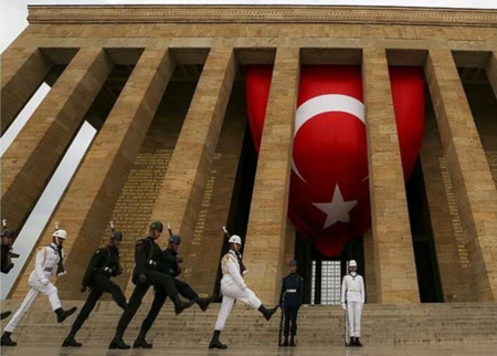 غدًا ذكرى وفاة أتاتورك.. عطلة رسمية في تركيا أم لا؟