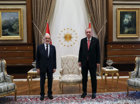 أردوغان يبحث مع رئيس حزب السعادة المعارض قضايا داخلية وإقليمية