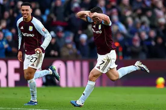 أستون فيلا يتفوق على نوتنغهام فورست بثلاثية