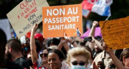 فرنسا.. الآلاف يحتجون ضد إلزامية التطعيم باللقاح المضاد لكورونا